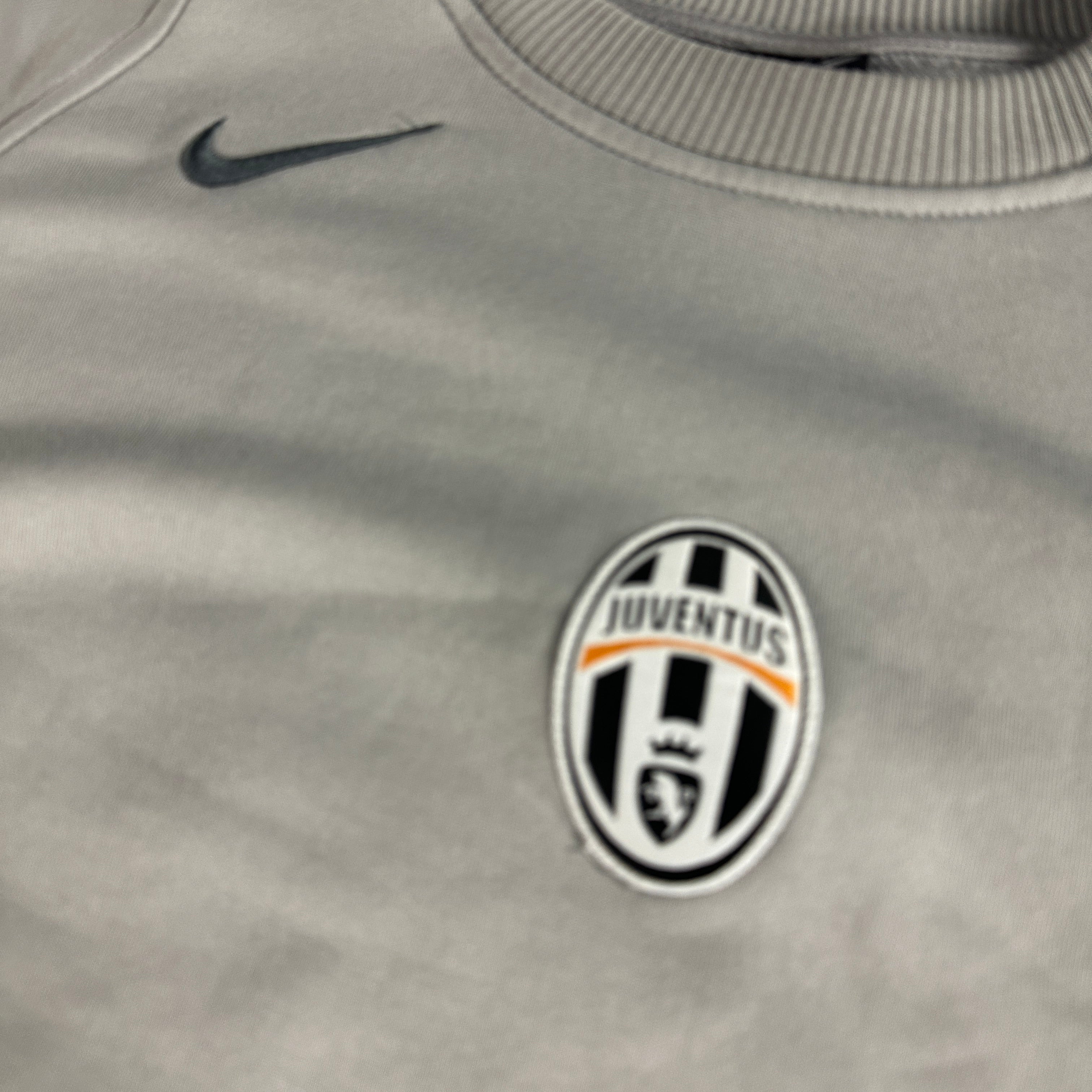 Nike Total 90's Juventus F.C. Sweatshirt (L)